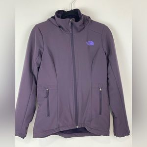 The North Face Women’s Shelbe Raschel Jacket in Purple Size Small